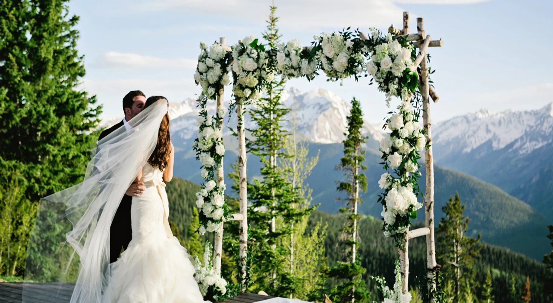 RWI 335 COUPLE_FULLjpg 1829x1003.jpg